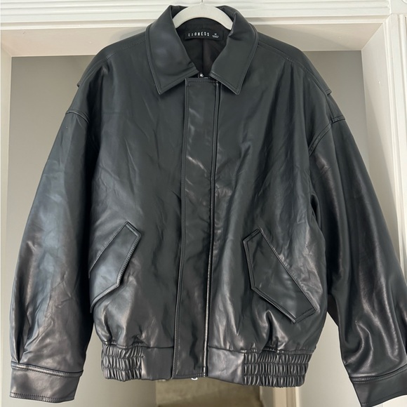 Lioness Black Bomber Jacket for women - Picture 7 of 7